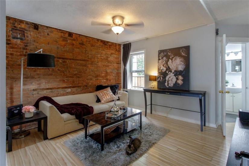 Property listing for #2-93 Grant Ave., Hamilton, ON