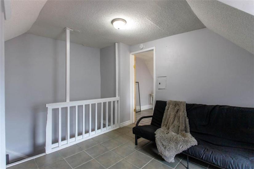Property listing for #2-93 Grant Ave., Hamilton, ON