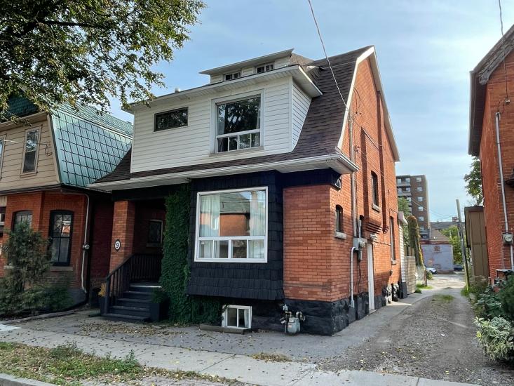Property listing for 9 Blythe St., Hamilton, ON