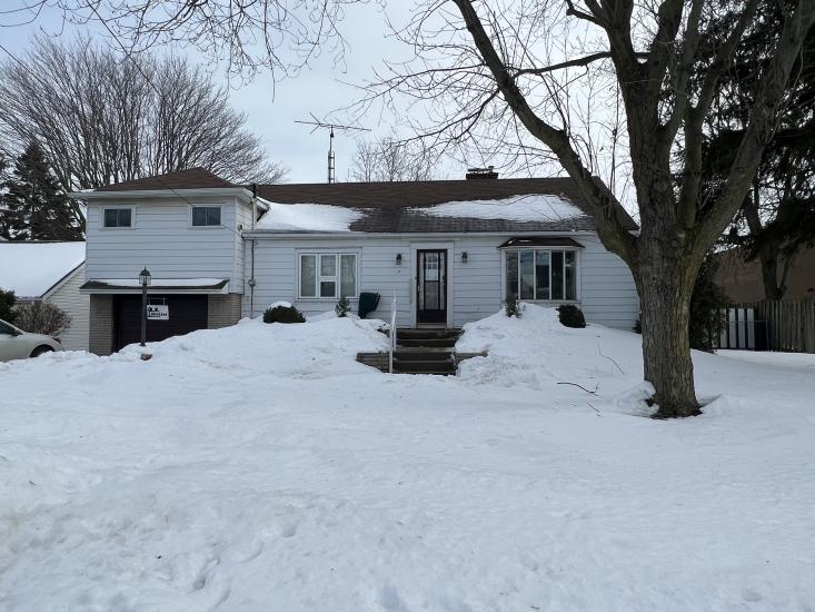 Property listing for 14 Durham Rd., Hamilton, ON