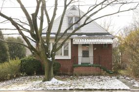 Property listing for 43 Westwood Ave., Hamilton, Ontario