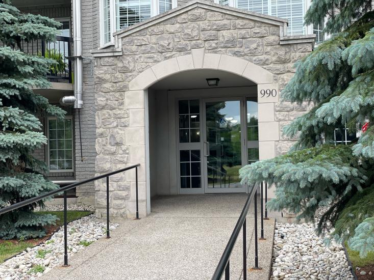 Property listing for #208-990 Golf Links Rd., Ancaster, ON