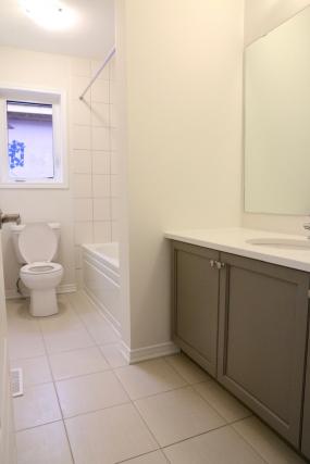 Property listing for 10 Lise Lane, Caledonia, ON