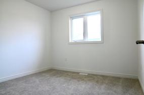 Property listing for 119 Dennis Dr., Smithville, ON