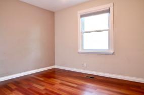 Property listing for 20 Brookside Ave., Ancaster, ON