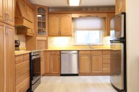 Property listing for 20 Brookside Ave., Ancaster, ON
