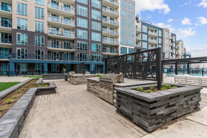 Property listing for #149-16 Concord Place, Grimsby, ON