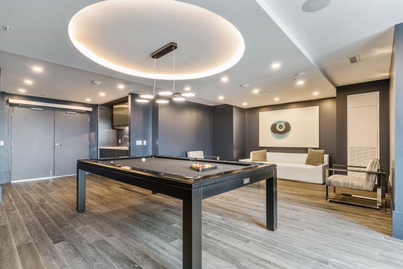 Property listing for #149-16 Concord Place, Grimsby, ON