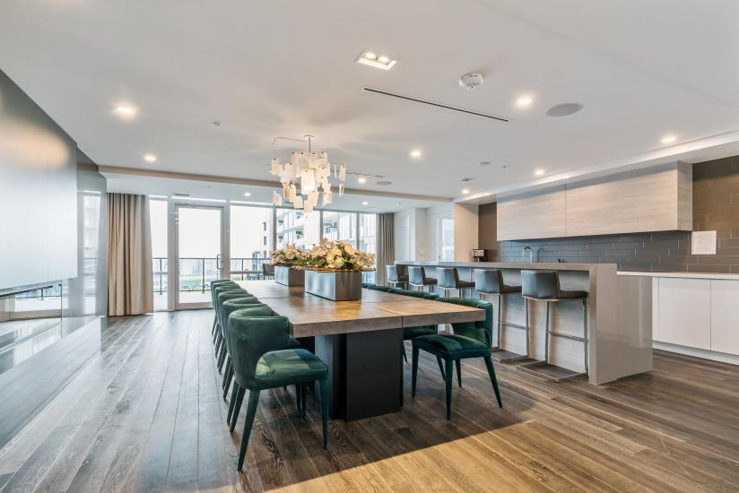 Property listing for #149-16 Concord Place, Grimsby, ON