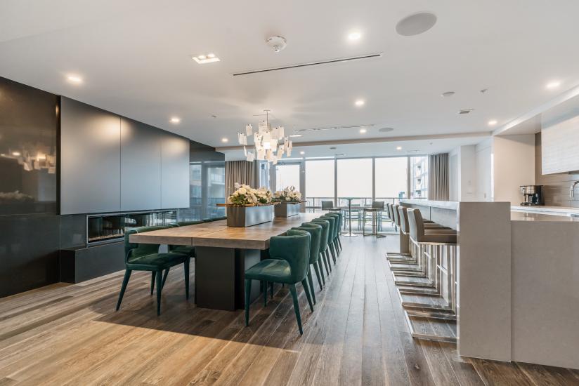 Property listing for #149-16 Concord Place, Grimsby, ON