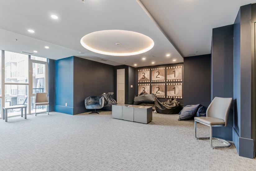 Property listing for #149-16 Concord Place, Grimsby, ON