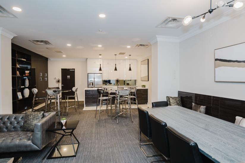 Property listing for #LPH13-118 King St. E., Hamilton, ON