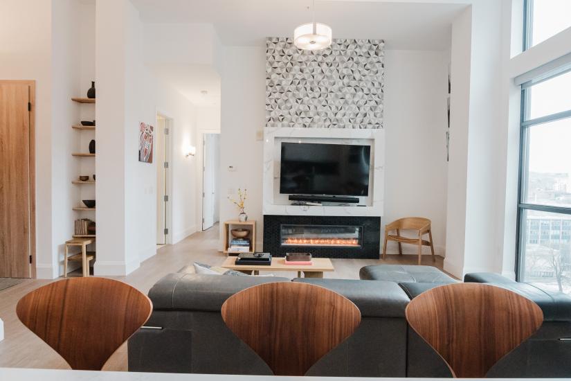 Property listing for #LPH13-118 King St. E., Hamilton, ON