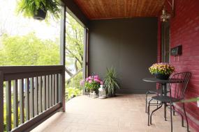 Property listing for 472 King William St., Hamilton, ON