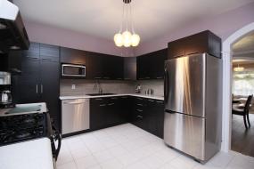 Property listing for 472 King William St., Hamilton, ON