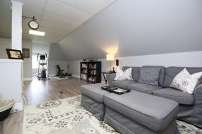 Property listing for 472 King William St., Hamilton, ON