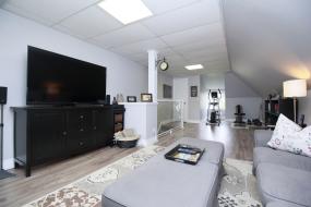 Property listing for 472 King William St., Hamilton, ON