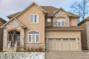 Property listing for 48 Gregorio Court, Ancaster, ON
