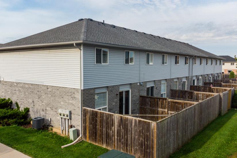 Property listing for #24-39 Pinewoods Dr., Stoney Creek, Ontario