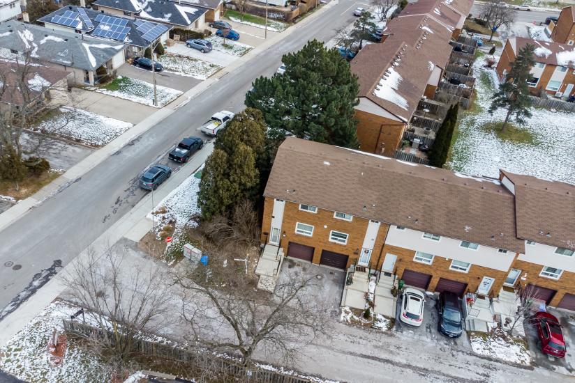 Property listing for #41-170 Lavina Cr., Hamilton, ON