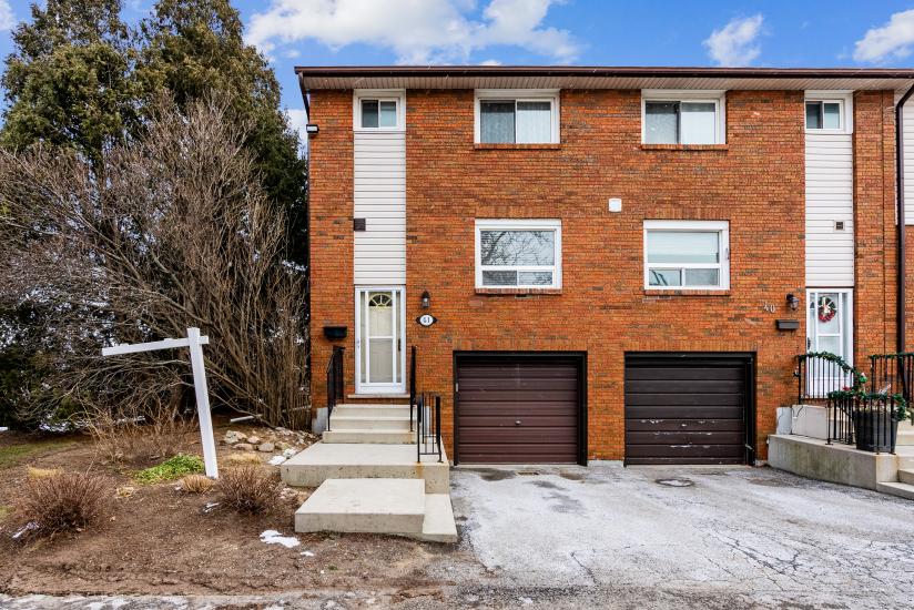 Property listing for #41-170 Lavina Cr., Hamilton, ON