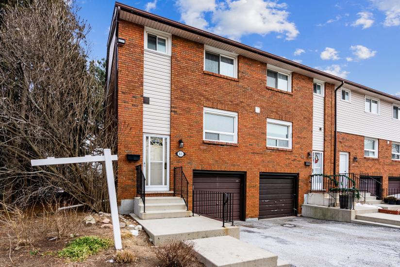 Property listing for #41-170 Lavina Cr., Hamilton, ON