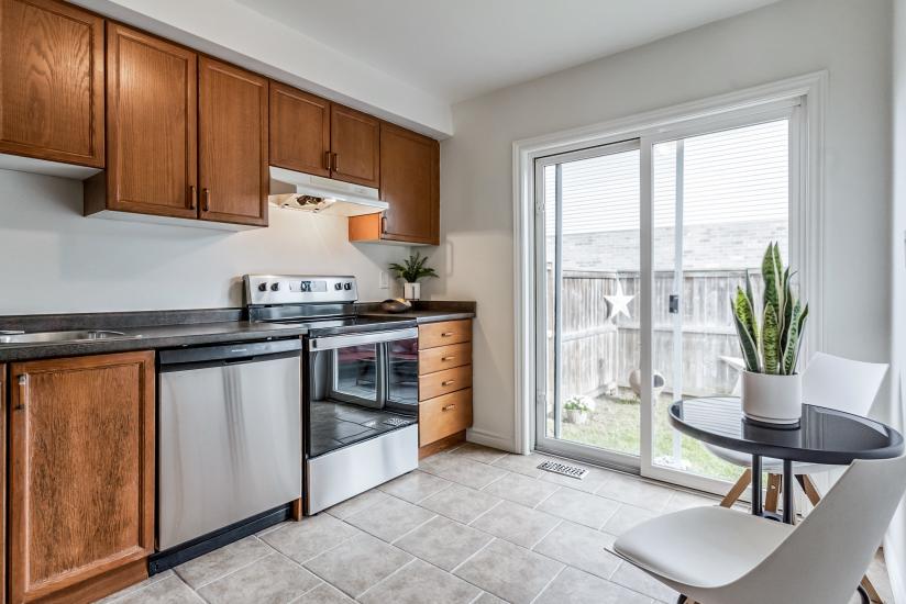 Property listing for #24-39 Pinewoods Dr., Stoney Creek, Ontario