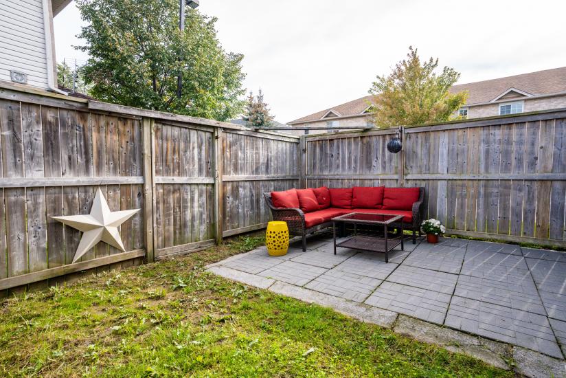 Property listing for #24-39 Pinewoods Dr., Stoney Creek, Ontario