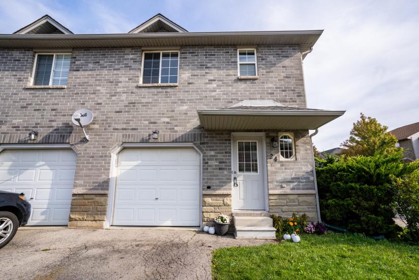 Property listing for #24-39 Pinewoods Dr., Stoney Creek, Ontario